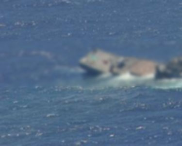 201411070150190311_Sinking-ship-on-the-h