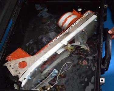 201501131033133011_AirAsia-plane-s-cockp