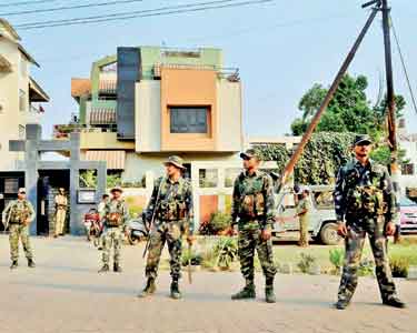 201503270057410940_Team-IndiaLose-Includ