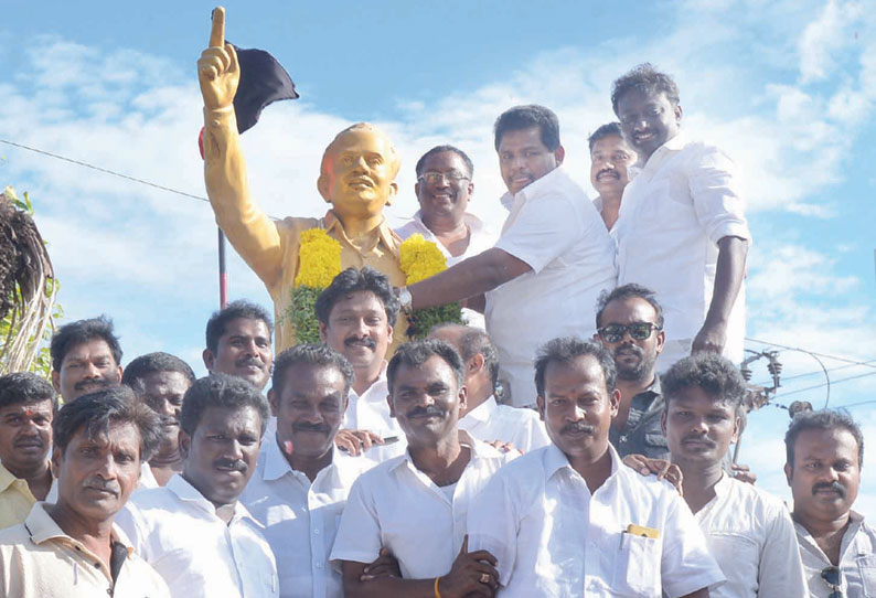 தூத்துக்குடி தெற்கு மாவட்ட தி.மு.க. பொறுப்பாளர் அனிதா ஆர்.ராதாகிருஷ்ணன் எம்.எல்.ஏ.வுக்கு உற்சாக வரவேற்பு தூத்துக்குடி தெற்கு மாவட்ட தி.மு.க. பொறுப்பாளர் அனிதா ஆர்.ராதாகிருஷ்ணன் எம்.எல்.ஏ.வுக்கு உற்சாக வரவேற்பு