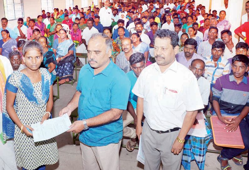 தூத்துக்குடி அரசு பாலிடெக்னிக் கல்லூரியில் மாணவர் சேர்க்கைக்கான கலந்தாய்வு தொடங்கியது தூத்துக்குடி அரசு பாலிடெக்னிக் கல்லூரியில் மாணவர் சேர்க்கைக்கான கலந்தாய்வு தொடங்கியது