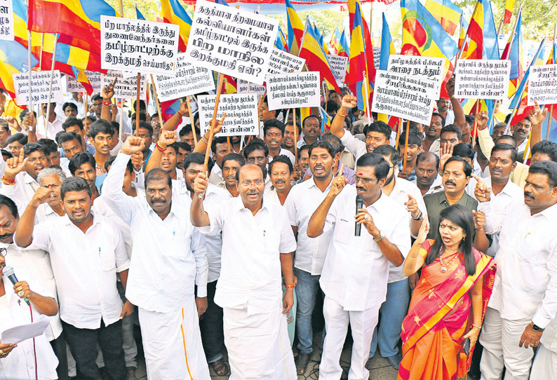 மாணவர்களை திரட்டி கவர்னர் மாளிகை நோக்கி செல்வோம் டாக்டர் ராமதாஸ் அறிவிப்பு