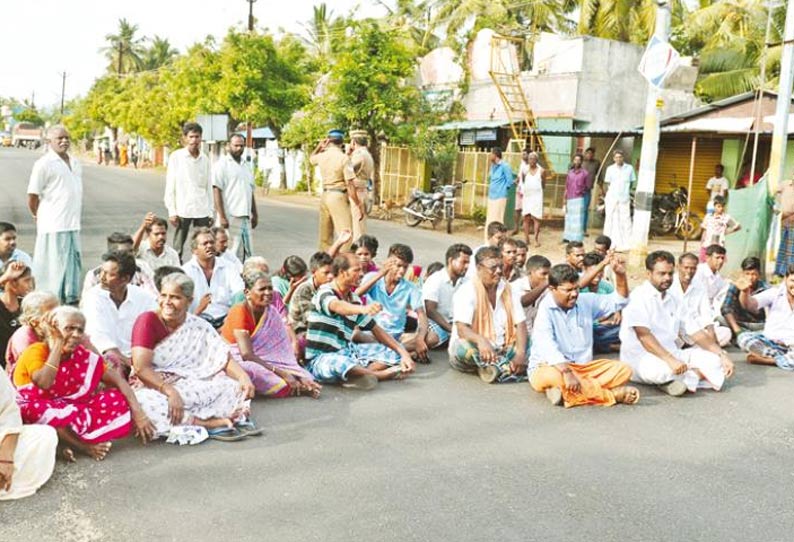 விநாயகர் கோவில் இடித்து அகற்றப்பட்டது பொதுமக்கள் சாலை மறியல்