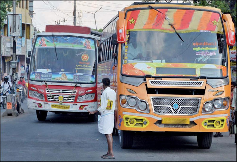 விபத்தால் தொடரும் உயிரிழப்புகளை தடுக்க தனியார் பஸ்களின் அசுர வேகத்தை கட்டுப்படுத்த வேண்டும், பொதுமக்கள் எதிர்பார்ப்பு