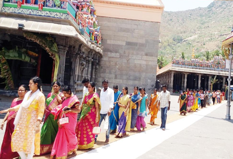 கோடை விடுமுறையையொட்டி அருணாசலேஸ்வரர் கோவிலுக்கு பக்தர்கள் வருகை அதிகரிப்பு