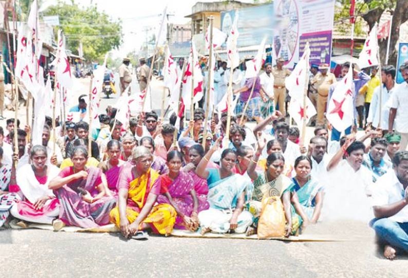 காவிரி மேலாண்மை வாரியம் அமைக்க வலியுறுத்தி இந்திய ஜனநாயக வாலிபர் சங்கத்தினர் சாலை மறியல்