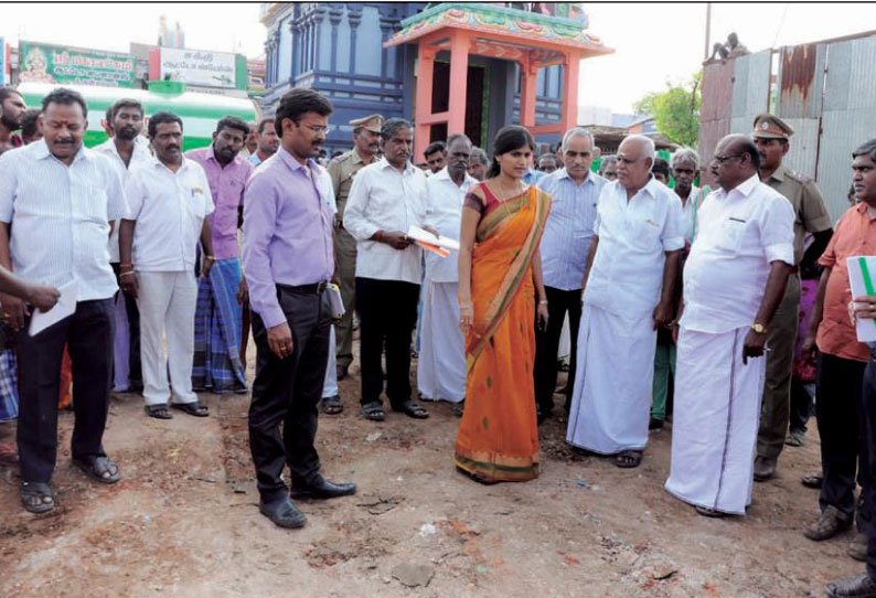 எடப்பாடியில் முதல்-அமைச்சர் பங்கேற்கும் விழா ஏற்பாடுகள் தீவிரம் கலெக்டர் ரோகிணி ஆய்வு