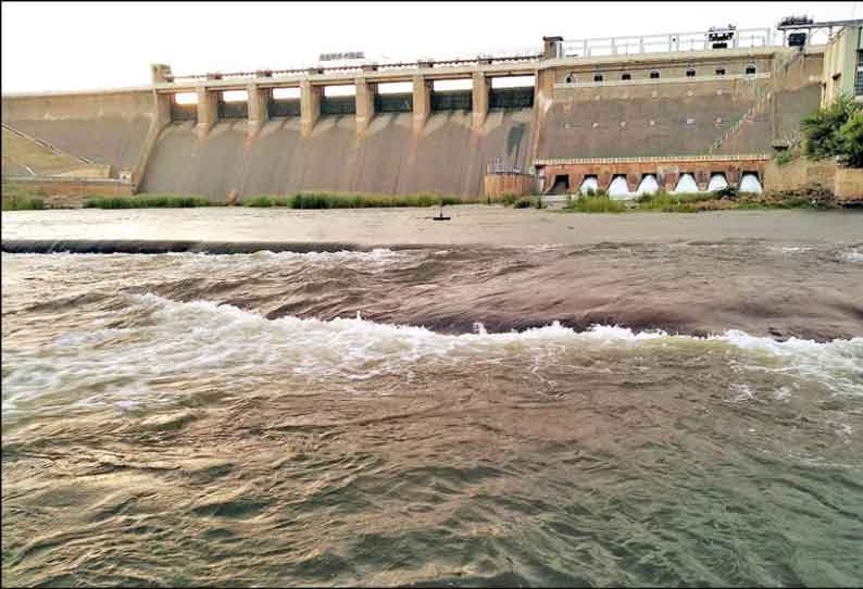 மதுரை சித்திரை திருவிழாவுக்காக வைகை அணையில் தண்ணீர் திறப்பு