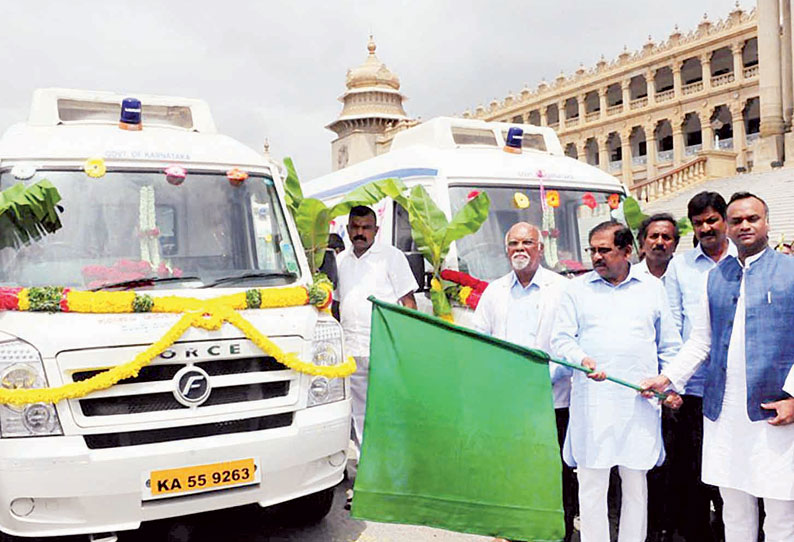 ஆதிவாசி மக்களுக்காக நடமாடும் சுகாதார மையங்கள் சேவை துணை முதல்–மந்திரி பரமேஸ்வர் தொடங்கி வைத்தார்