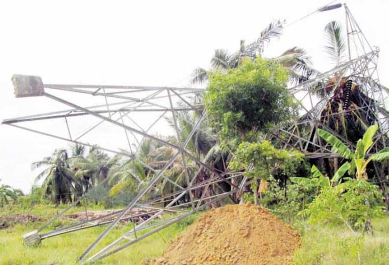 கீரமங்கலம் பகுதியில் வீசிய சூறைக்காற்றில் 100-க்கும் மேற்பட்ட மின்கம்பங்கள் சாய்ந்தன