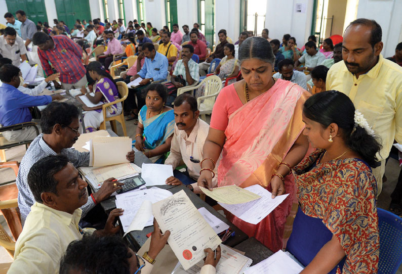 வேலூரில் சிறப்பு ஆசிரியர்களுக்கு சான்றிதழ் சரிபார்க்கும் பணி 133 பேர் பங்கேற்பு
