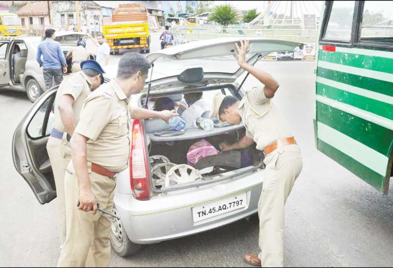 சுதந்திர தினத்தை முன்னிட்டு நாகையில், போலீசார் தீவிர கண்காணிப்பு பணி