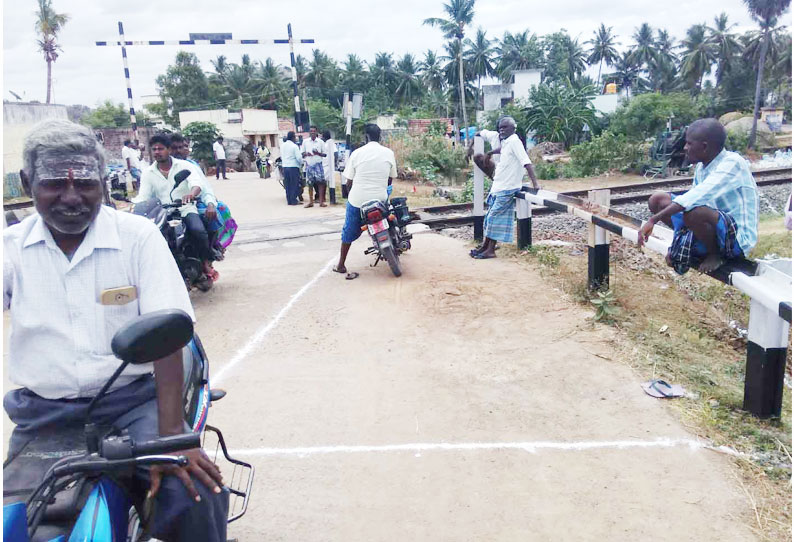 கண்ணமங்கலம் அருகே ரெயில்வே சுரங்கப்பாதை அமைக்க பொதுமக்கள் எதிர்ப்பு