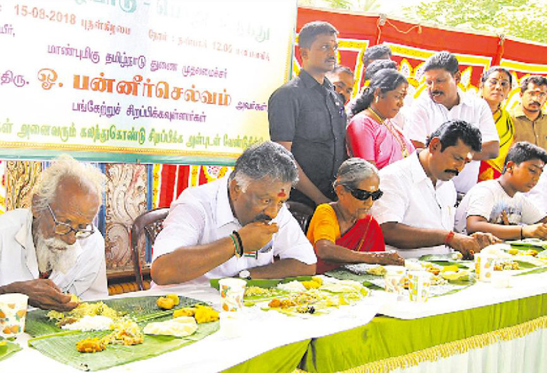 சுதந்திர தின சிறப்பு வழிபாடு: தமிழக கோவில்களில் பொது விருந்து முதல்-அமைச்சர், துணை முதல்-அமைச்சர் பங்கேற்பு