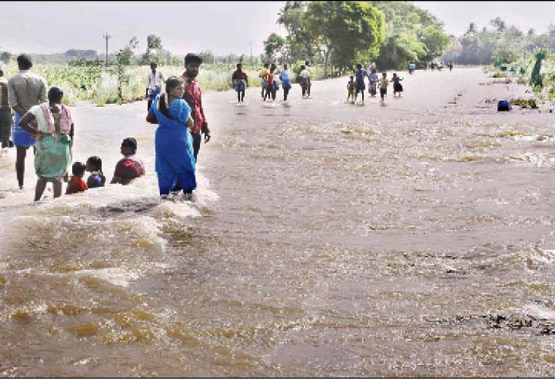 திருச்சி- கல்லணை தரைப்பாலம் மூழ்கியதால் போக்குவரத்து துண்டிப்பு