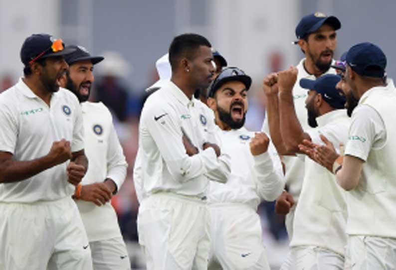 இந்தியா-இங்கிலாந்து 3வது டெஸ்ட்: ஹர்திக் பாண்டியாவின் அபார பந்து வீச்சினால் 161 ரன்களில் சுருண்டது இங்கிலாந்து அணி