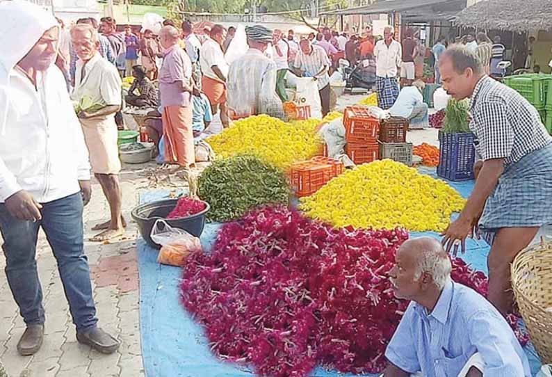 ஓணம் பண்டிகை: தோவாளை மார்க்கெட்டில் விடிய விடிய வியாபாரம்