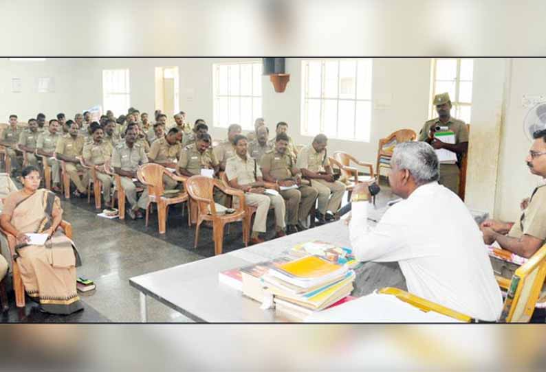 ‘மக்களுக்கு சேவை செய்ய வந்துள்ளோம் என்பதை மனதில் கொண்டு பணியாற்றுங்கள்’