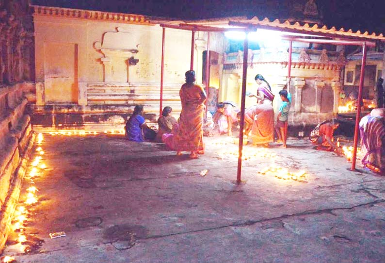 சிவன் கோவில்களில் சோமவார விழா திரளான பக்தர்கள் கலந்து கொண்டனர்