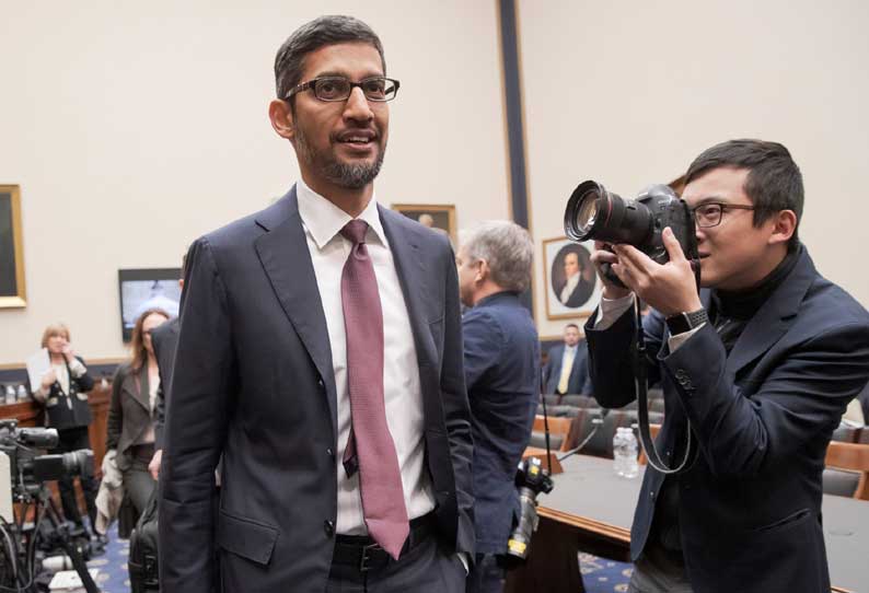 சீனாவுக்கு தனி கூகுள் அறிமுகம் இல்லை - சுந்தர் பிச்சை திட்டவட்டம் சீனாவுக்கு தனி கூகுள் அறிமுகம் இல்லை - சுந்தர் பிச்சை திட்டவட்டம்