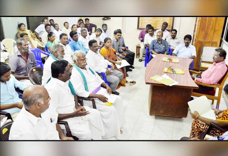 விழுப்புரத்தில் குறைகேட்பு கூட்டம்: கரும்பு நிலுவைத் தொகையை உடனே வழங்க வேண்டும் - விவசாயிகள் வலியுறுத்தல்