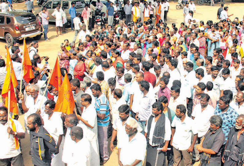 தூத்துக்குடியில் ஸ்டெர்லைட் ஆலையை திறக்க கோரி கலெக்டரிடம் கிராம மக்கள் மனு