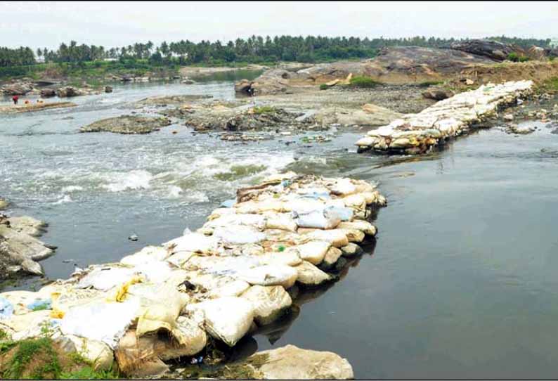 வைராபாளையம் நீரேற்று நிலையம் அருகில் காவிரி ஆற்றில் கலக்கும் கழிவுநீர் - சுகாதாரமான குடிநீர் வழங்க நடவடிக்கை எடுக்கப்படுமா?