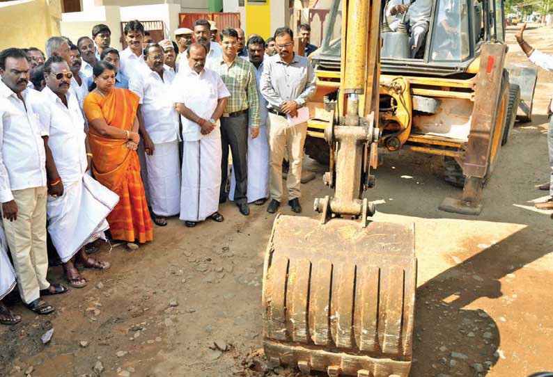 அமைச்சர் விழாவுக்கு திடீரென வந்த தி.மு.க. பெண் எம்.எல்.ஏ.வால் பரபரப்பு