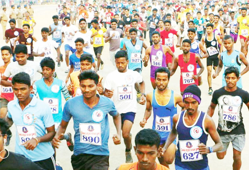 சாராயம்- மது தீமைகள் குறித்த விழிப்புணர்வு மினி மாரத்தான் போட்டி