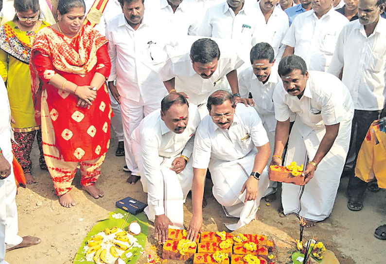 கரையான்சாவடி-ஆவடி சாலையில் ரூ.4½ கோடியில் பாலம் கட்ட பூமிபூஜை