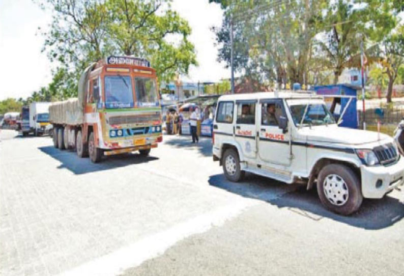 ஆழியாறு தண்ணீரை திறந்துவிடக்கோரி போராட்டம் போலீஸ் பாதுகாப்புடன் கேரளாவுக்கு லாரிகள் இயக்கப்பட்டன