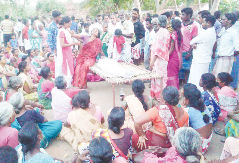 கூட்டுறவு சங்கத்தில் பால் அளவையாளர் உடலை வைத்து உறவினர்கள் போராட்டம்