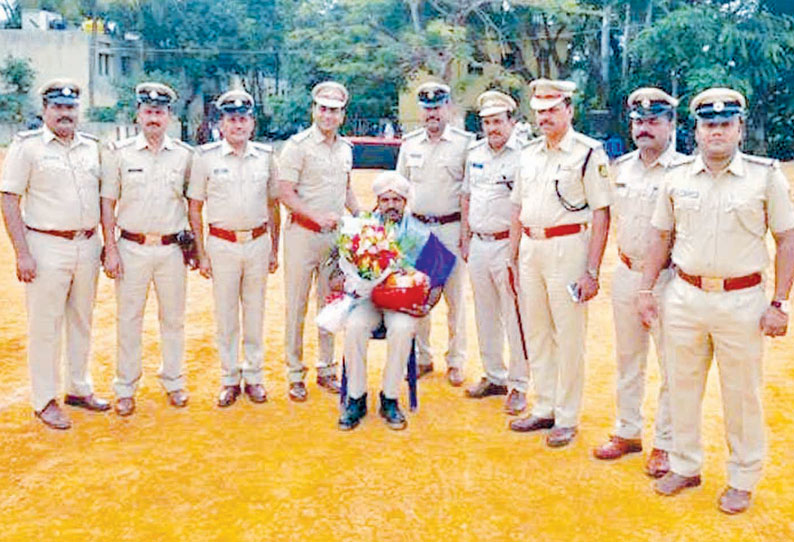 போலீஸ்காரருக்கு கேரளாவில் தேனிலவு ஏற்பாடு கொள்ளையனை விரட்டி பிடித்ததற்கு பெங்களூரு காவல் துறை பரிசு