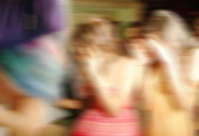 மதுரையில் மசாஜ் சென்டரில் ‘ஹைடெக்’ விபசாரம்; பெண் உள்பட 9 பேர் சிக்கினர்