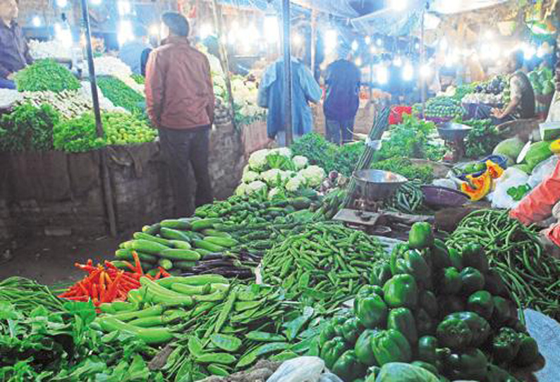 கடந்த மாதத்தைவிட காய்கறிகள் விலை உயர்வு விலை குறைய வாய்ப்புள்ளதாக வியாபாரிகள் தகவல்