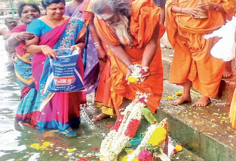 அம்பை, விக்கிரமசிங்கபுரத்தில் தாமிரபரணி புஷ்கர விழா விழிப்புணர்வு ரத யாத்திரைக்கு வரவேற்பு