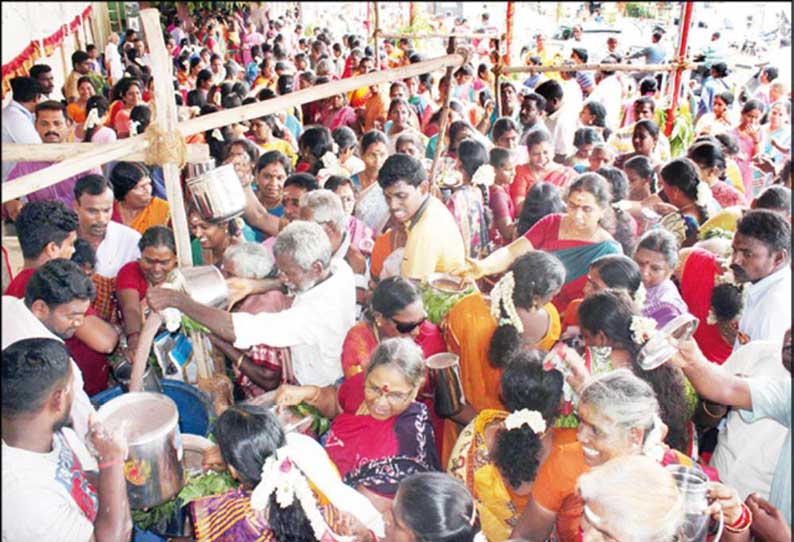 ஆடி முதல் வெள்ளியை முன்னிட்டு கடலூர் அம்மன் கோவில்களில் சிறப்பு வழிபாடு