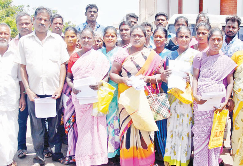 ஏரி, குளங்களில் முழுமையாக தண்ணீரை நிரப்ப வேண்டும் மாவட்ட வருவாய் அலுவலரிடம் கோரிக்கை