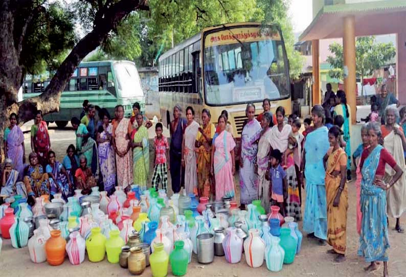 4 மாதங்களாக குடிநீர் வழங்காததால் கிராம மக்கள் அரசு பஸ்சை சிறைபிடித்து போராட்டம்