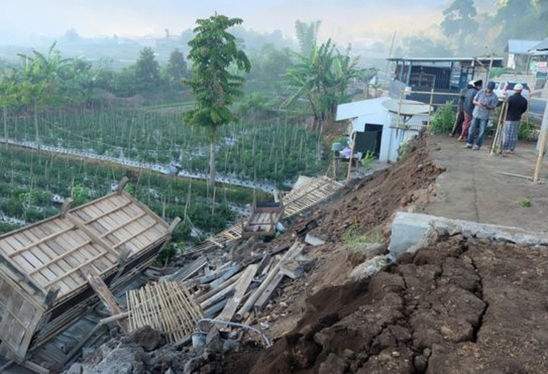 Indonesia earthquake 14 dead on tourist island of Lombok || இந்தோனேசியாவில்  6.4 ரிக்டர் அளவுக்கொண்ட சக்தி வாய்ந்த பூகம்பம், பலி எண்ணிக்கை 14 ஆக உயர்வு