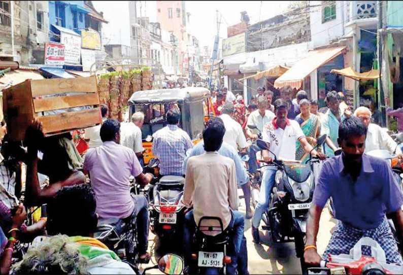 விருதுநகரில் ஆக்கிரமிப்புகளை அகற்ற தயங்கும் அதிகாரிகள் பொதுமக்கள் குற்றச்சாட்டு