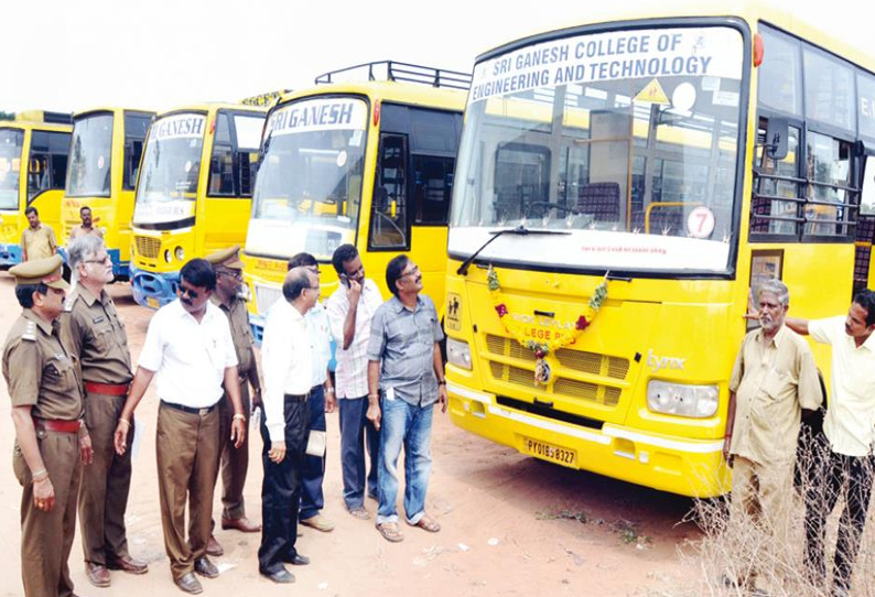 கோடை விடுமுறை முடிந்து அரசு, தனியார் பள்ளிகள் இன்று திறப்பு மாணவர்களை அழைத்துச் செல்லும் வாகனங்கள் ஆய்வு