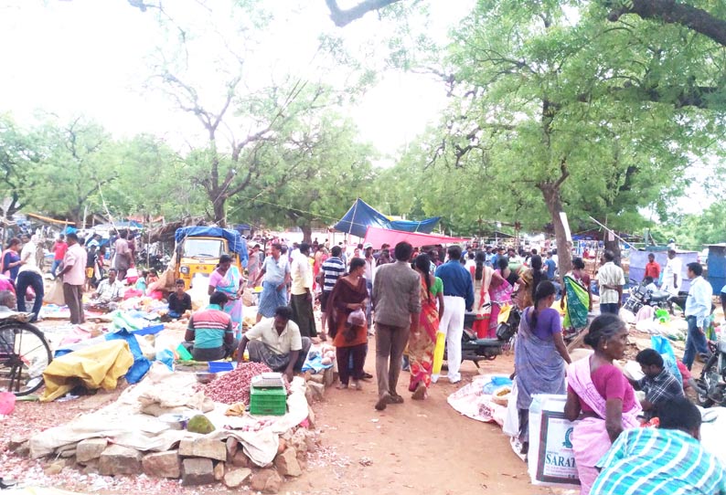 தரைக்கடைகளுக்கு வாடகை கட்டணம் உயர்வு குறைக்காவிட்டால் போராட்டம் என வியாபாரிகள் அறிவிப்பு