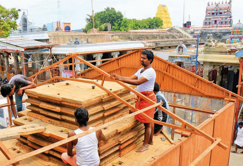 ராமேசுவரம் கோவிலில் உள்ள பழமை வாய்ந்த தேரில் புதிதாக சிம்மாசனம் அமைக்கும் பணிகள் நிறைவு