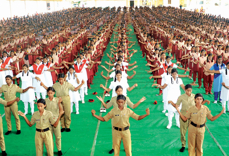 உலக சமுதாய சேவா சங்கம் சார்பில் சர்வதேச யோகா தின விழா: போலீஸ் ஐ.ஜி. பாரி பேச்சு