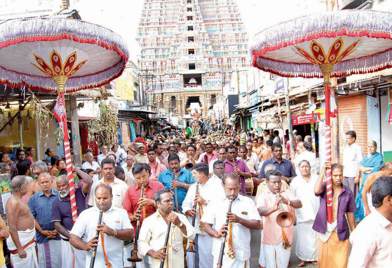 ஸ்ரீரங்கம் ரெங்கநாதர் கோவிலில் நம்பெருமாள் ஜேஷ்டாபிஷேகம் புனித நீர் எடுத்து திருமஞ்சனம் நடைபெற்றது