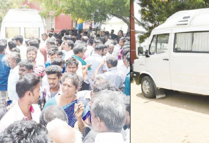 குழந்தை கடத்தல்காரர்கள் என நினைத்து சுற்றுலா வேனில் வந்த வடமாநில தம்பதியை பிடித்த பொதுமக்கள்