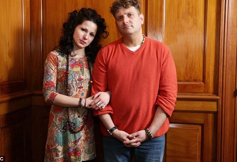 உறுப்பு இன்றி பிறந்தவர் 7 கோடிக்கு பயோனிக் உறுப்பு பொருத்தினார் அறிவியலுக்கு நன்றி கூறுகிறார் உறுப்பு இன்றி பிறந்தவர் 7 கோடிக்கு பயோனிக் உறுப்பு பொருத்தினார் அறிவியலுக்கு நன்றி கூறுகிறார்