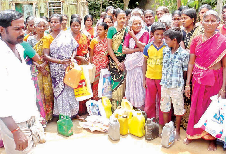 கோவில்களுக்கு சொந்தமான இடத்தை அளவீடு செய்ய எதிர்ப்பு தெரிவித்து பெண்கள் தீக்குளிக்க முயற்சி