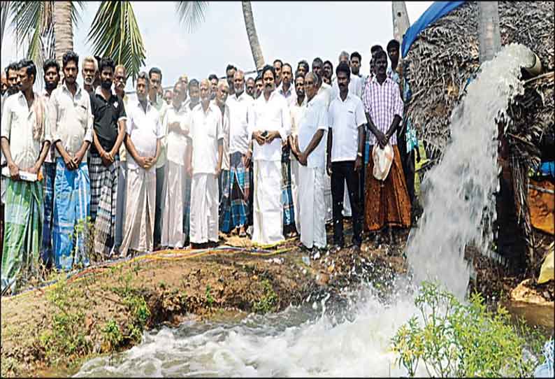 பிச்சாவரத்தில் கடல் நீர் ஊருக்குள் புகுவதை தடுக்க வெள்ளாற்றில் தடுப்பணை கட்ட வேண்டும் கோரிக்கை